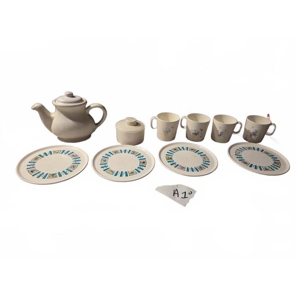 Chilton-Globe Plastic Toy Tea Set | Vintage - Garden Theme - 10 Pieces